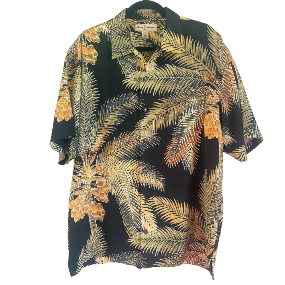 Tommy Bahama Black and Gold Pineapple Tropical Hawaiian Casual Button Down Shirt